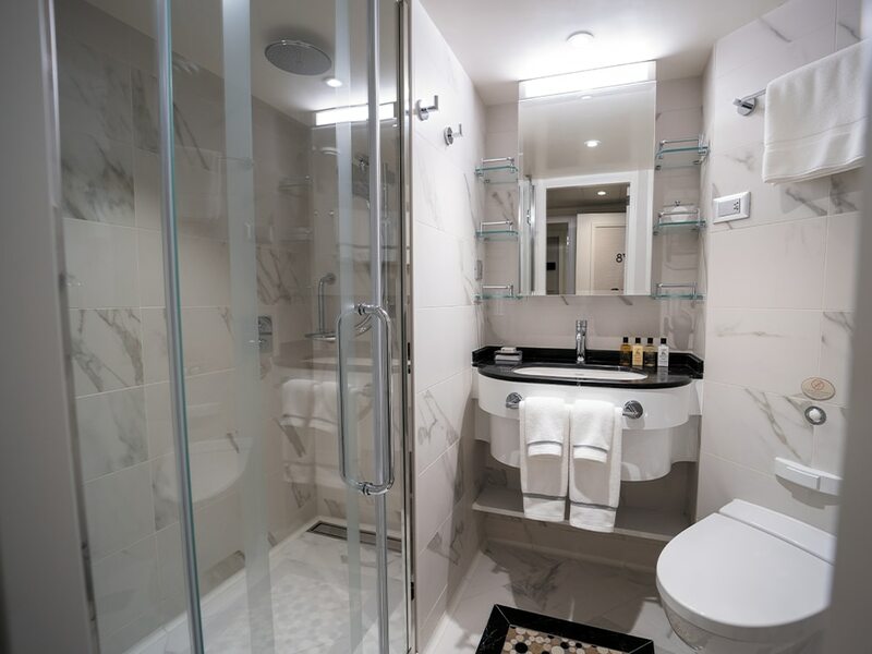 Veranda Suite